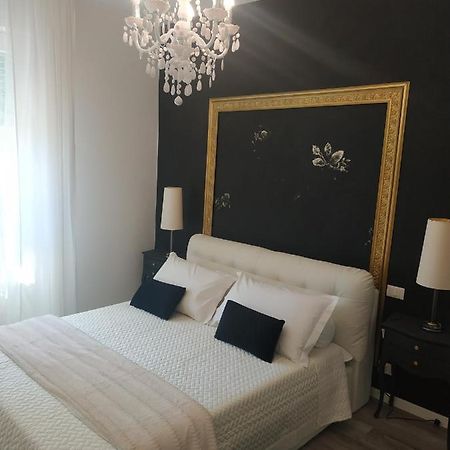 מודנה Aurora Flowers - Two Rooms And Free Parking Near Center And Train Station מראה חיצוני תמונה