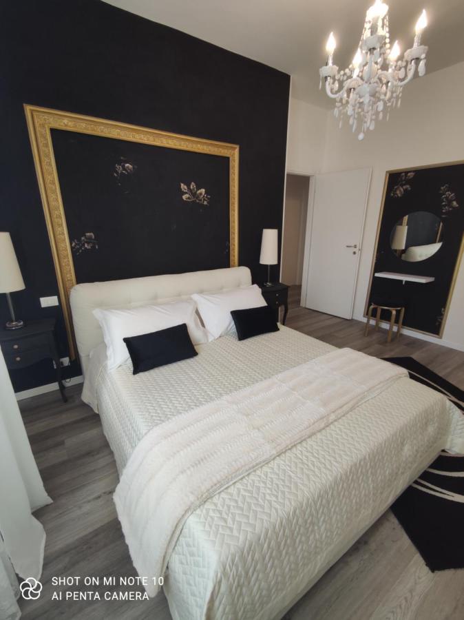 מודנה Aurora Flowers - Two Rooms And Free Parking Near Center And Train Station מראה חיצוני תמונה