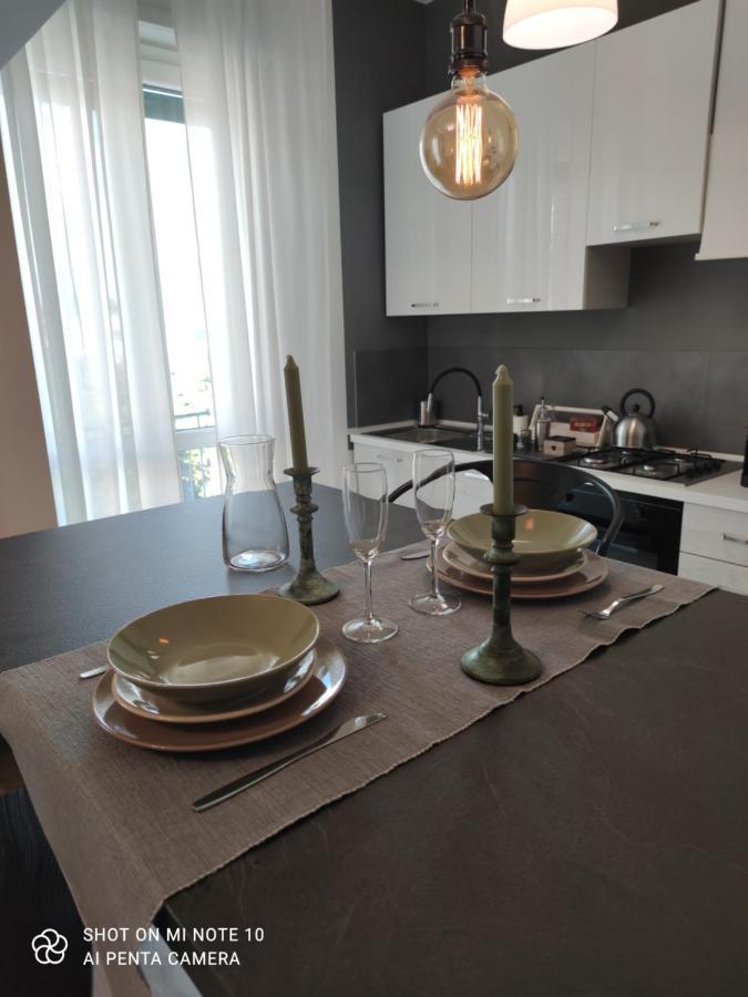 מודנה Aurora Flowers - Two Rooms And Free Parking Near Center And Train Station מראה חיצוני תמונה