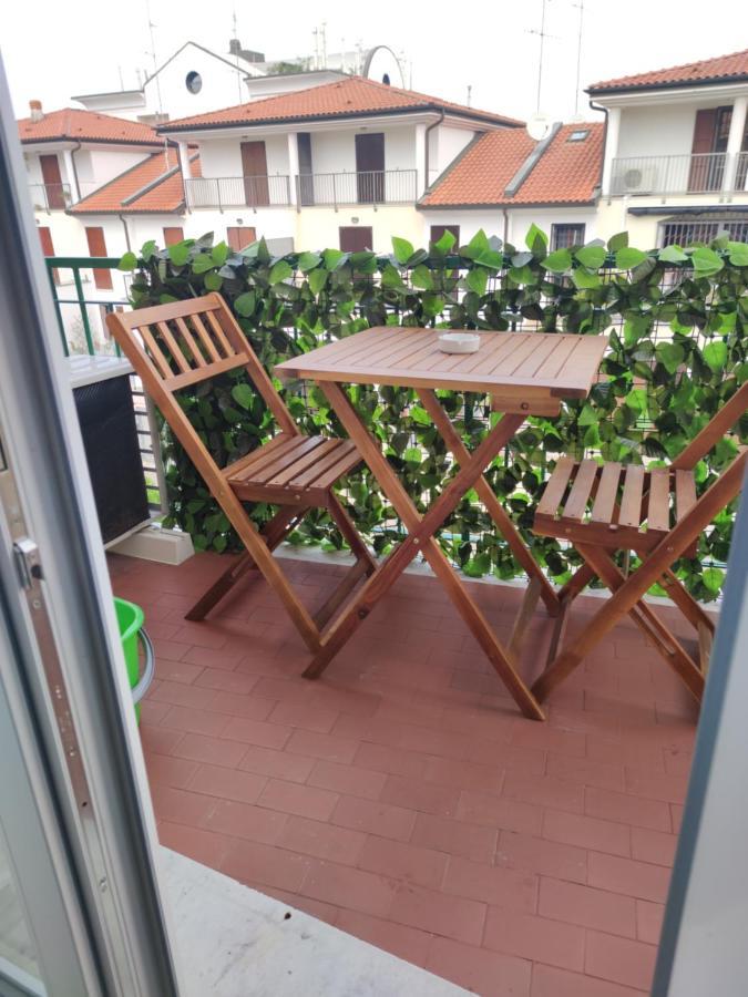 מודנה Aurora Flowers - Two Rooms And Free Parking Near Center And Train Station מראה חיצוני תמונה