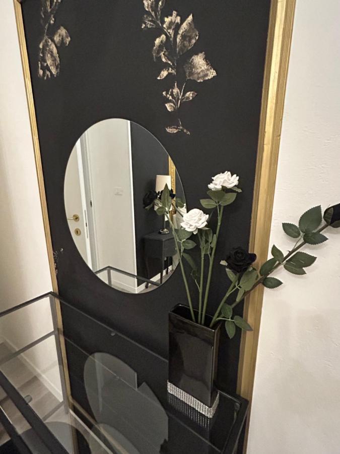 מודנה Aurora Flowers - Two Rooms And Free Parking Near Center And Train Station מראה חיצוני תמונה